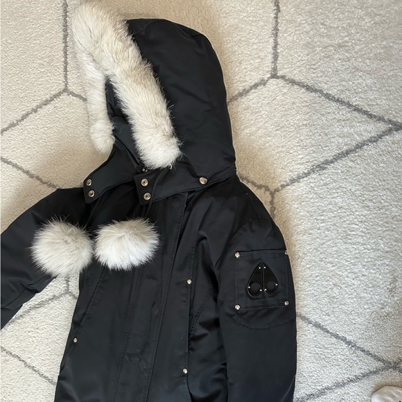 Moose Knuckles Women’s Stirling Parka - Picture 3 of 6